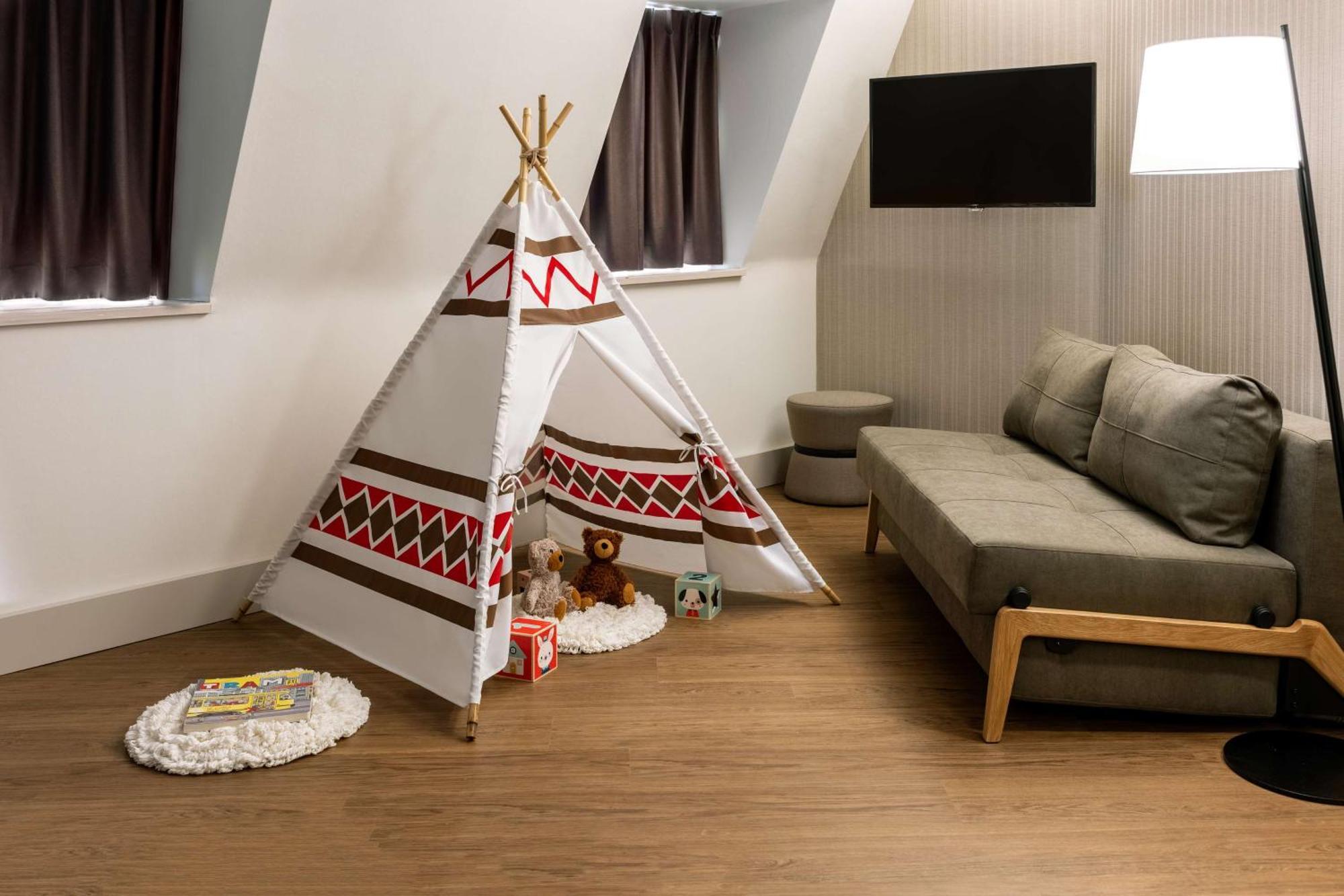 Nh Carrefour De L’europe Hotel 4*