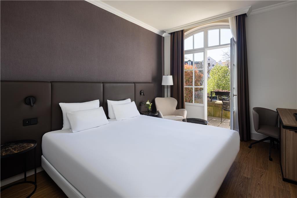 Nh Carrefour De L’europe Hotel