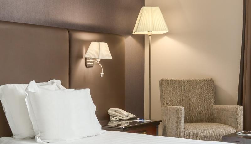 Nh Carrefour De L’europe Hotel 4*